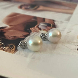 Aros Hippie Chic de perlas naturales, circones y base de plata 925