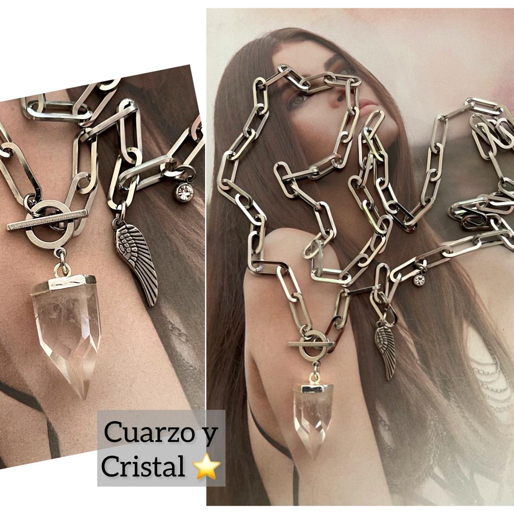 Collar Hippie Chic de acero inoxidable plateado, cierre OT y cuarzo