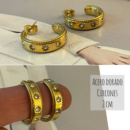 Aros Hippie Chic de acero inoxidable dorado y estrellas de circones